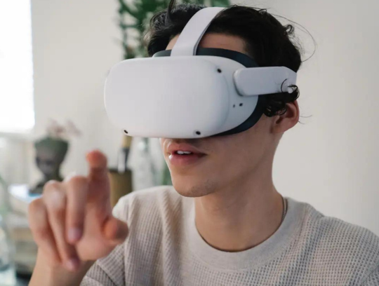 Havas and SCA develop creative apprentice scheme taught via VR headsets